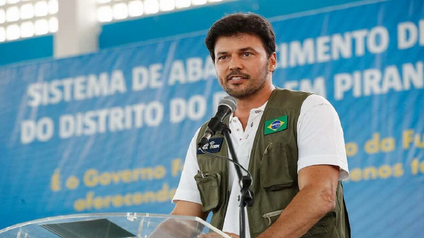 “Quanto mais o PT fala, mais ajuda Bolsonaro”, diz Fábio Faria