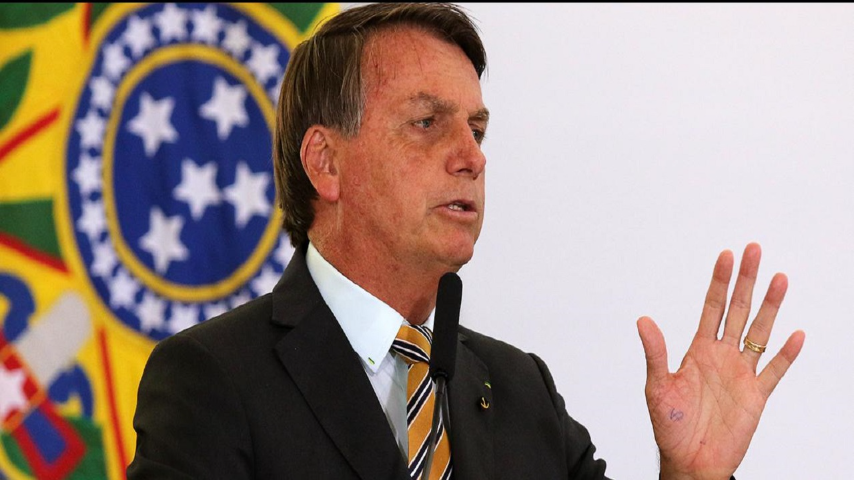 -“Quem acredita em pesquisa, acredita em Papai Noel também” Diz Bolsonaro