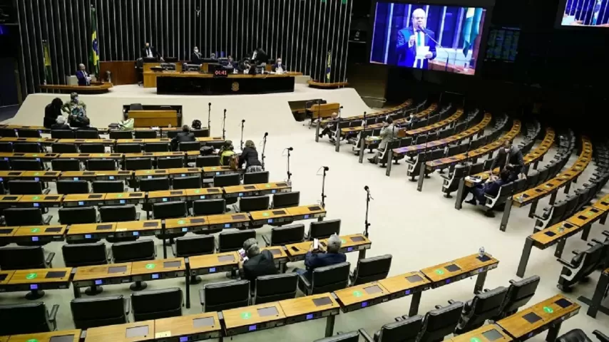 Bancada evangélica no Congresso tem 189 parlamentares e já alcança 80% dos partidos