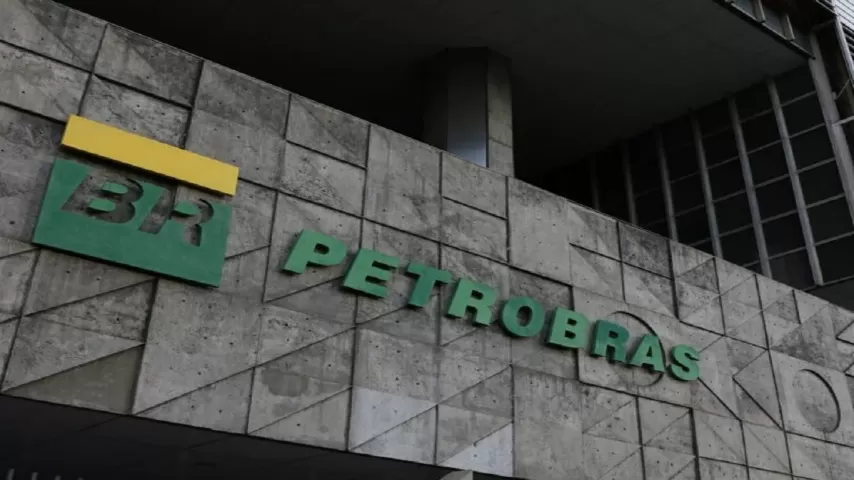 Governo faz terceira troca na presidência da Petrobras