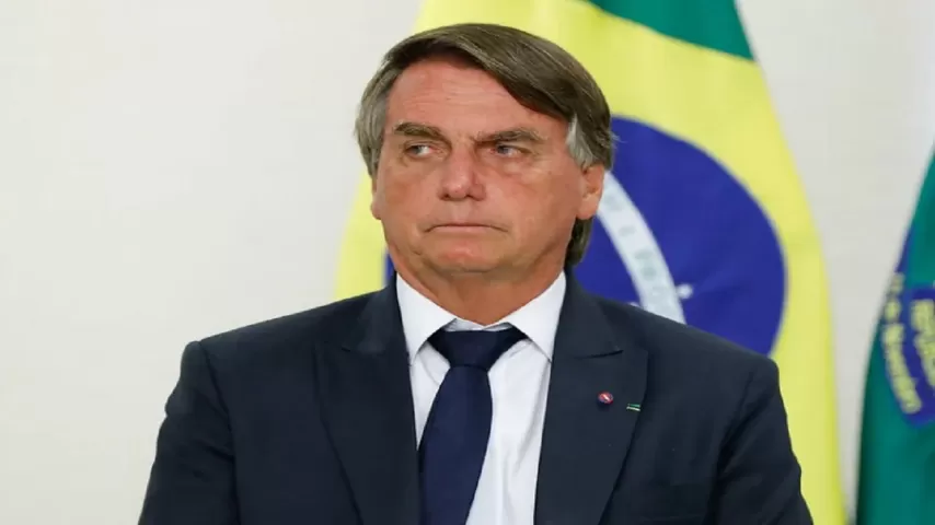 Bolsonaro prevê que privatização da Petrobras pode levar quatro anos, ‘se tudo der certo’ 