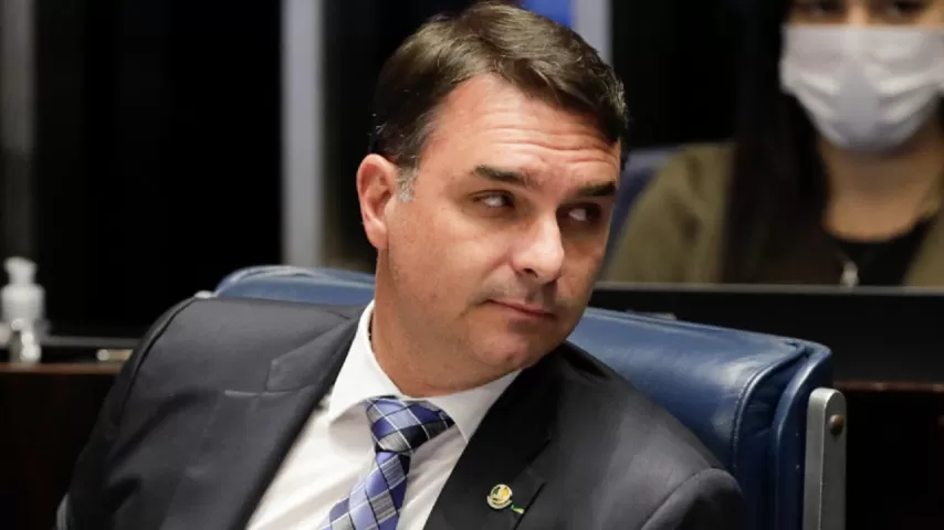 Derrubada de vetos foi em acordo com Bolsonaro, diz Flávio