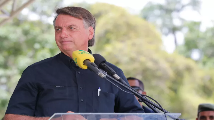 Bolsonaro cita ‘bem contra mal’ e pede que povo ‘não fuja da luta’ 