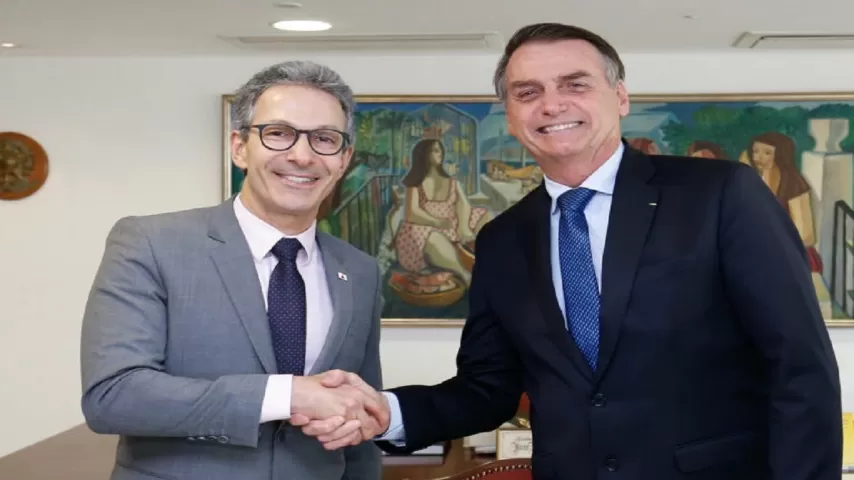 Romeu Zema reúne 600 prefeitos de MG para campanha de Bolsonaro