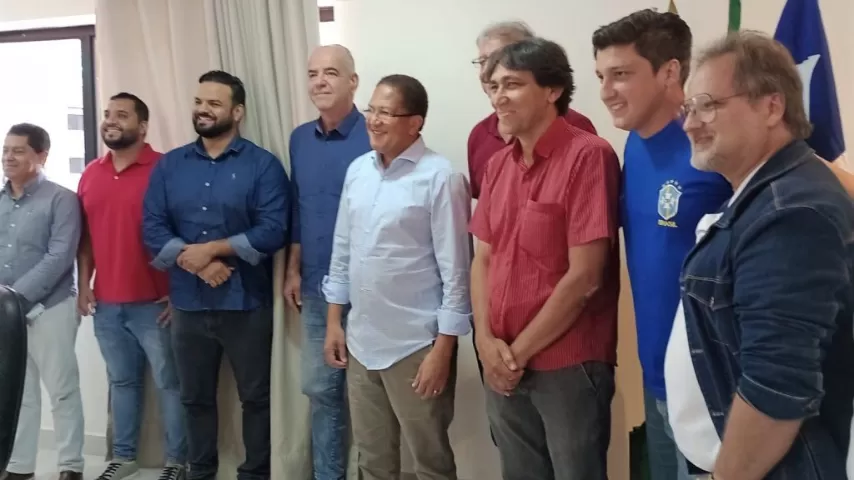 Líderes empresariais de Itabuna agradecem ao prefeito Augusto Castro pela decoração natalina