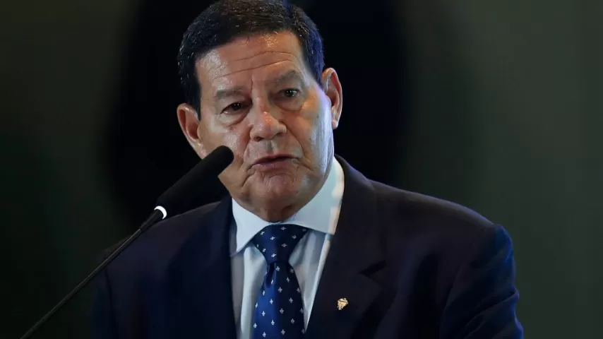 “Clamor das manifestações é legítimo”, reforça Mourão