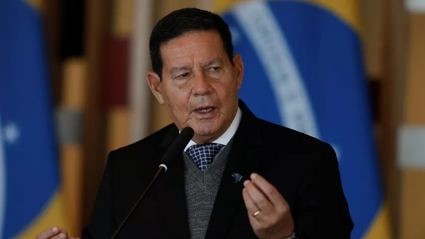 “Não apareceu prova concreta de fraude nas urnas”, diz Mourão