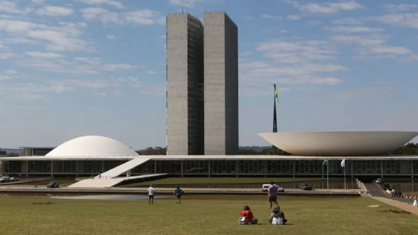 Arthur Lira e Rodrigo Pacheco tentam reeleição para a presidência da Câmara e do Senado em fevereiro 