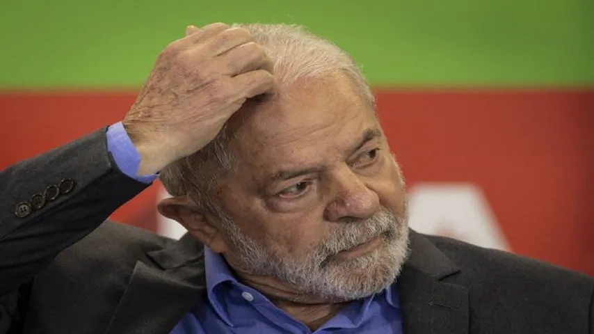 Maioria reprova Lula por oferecer cargos em troca de apoio no Congresso