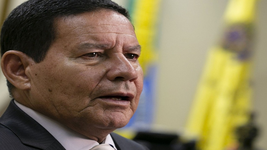 ‘Não Há Orientação Do Planalto Para Não Se Vacinar’, Diz Mourão