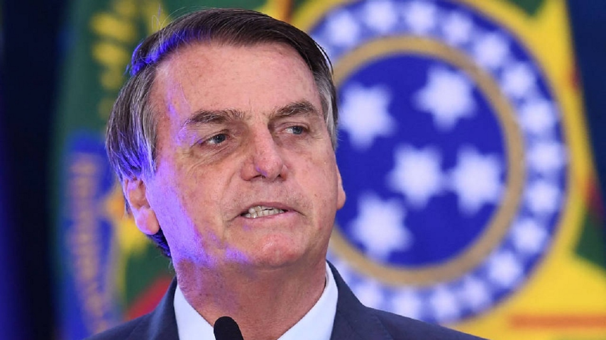 Jair Bolsonaro aciona STF contra lockdown em três estados