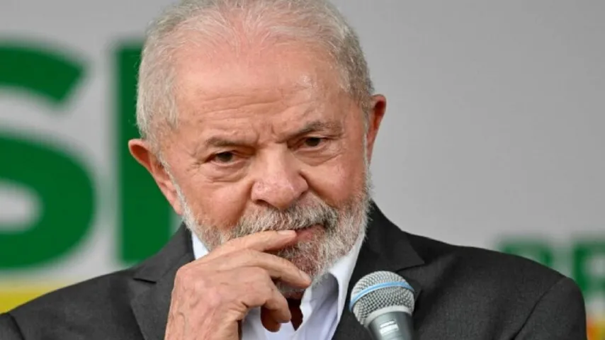“Não durou muito a farsa que Lula da Silva precisava para ser eleito”, diz Estadão
