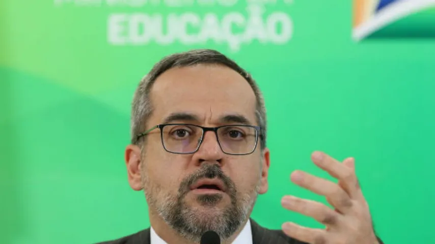 Ex-ministro da Educação é exonerado da Unifesp por faltas injustificadas