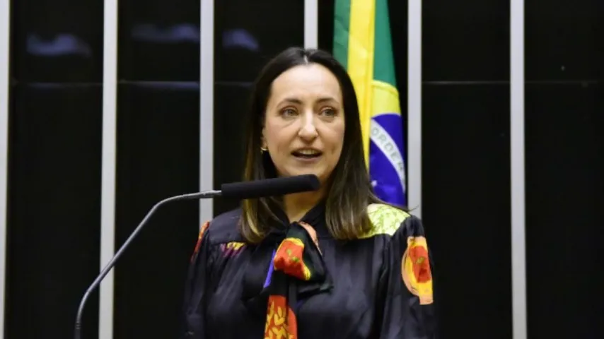 Rosângela Moro gasta R$ 56 mil em viagens para Curitiba, pagos com cota parlamentar