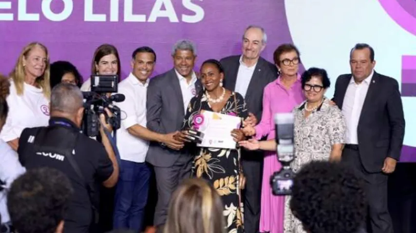 Governador Jerônimo Rodrigues certifica 83 empresas baianas em prol da igualdade de gênero no ambiente de trabalho, com o Selo Lilás