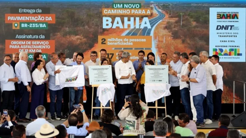 Da rodovia ao campo, governos estadual e federal promovem investimentos de R$ 166 milhões em Campo Alegre de Lourdes