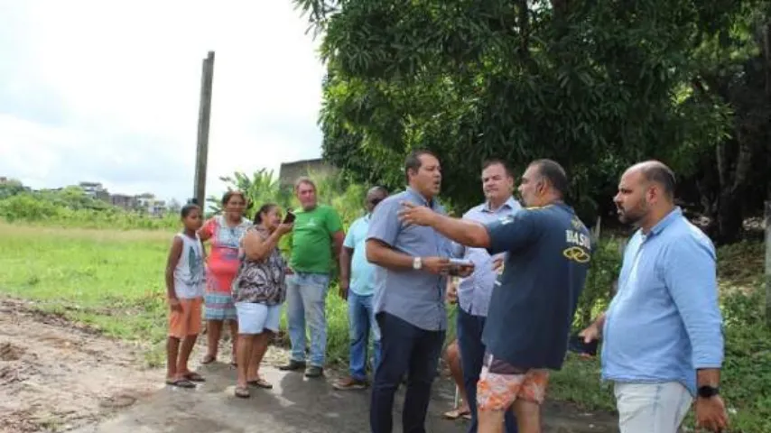 EMASA avalia demandas dos moradores da 3ª travessa da Avenida J. S. Pinheiro