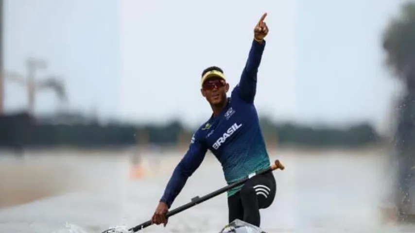 Isaquias Queiróz conquista duas Medalhas de Ouro na Copa do Mundo de Canoagem na Hungria