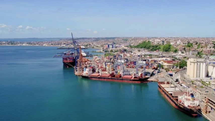 Maiores navios porta-contêiners do mundo com carga total vão atracar no Porto de Salvador