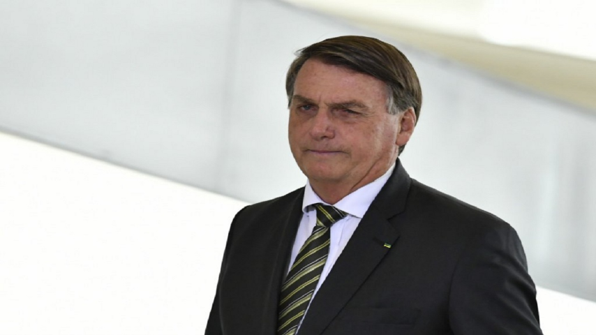 Bolsonaro chama Barroso de idiota e afirma: ‘Um homem não pode decidir o futuro do Brasil na fraude