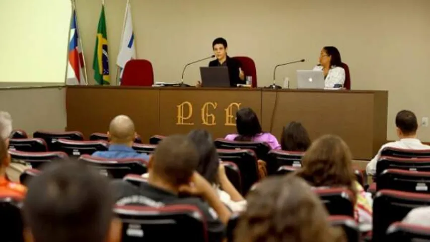 Publicidade institucional em ano eleitoral é tema de encontro com assessores de comunicação do Estado na PGE