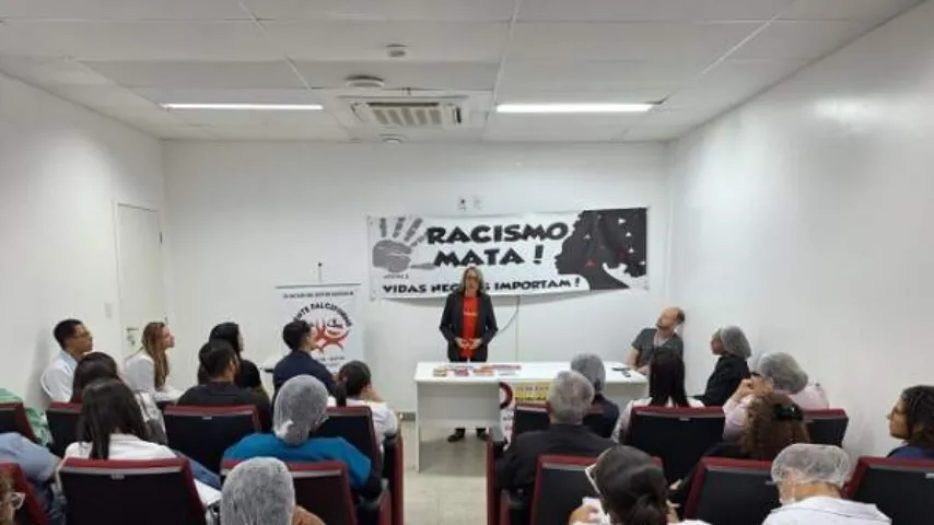 Palestra no Hospital Costa do Cacau aborda conscientização sobre doença falciforme