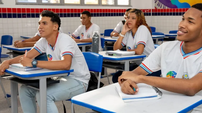 Renovação de matrícula para estudantes da rede estadual começa na próxima segunda-feira