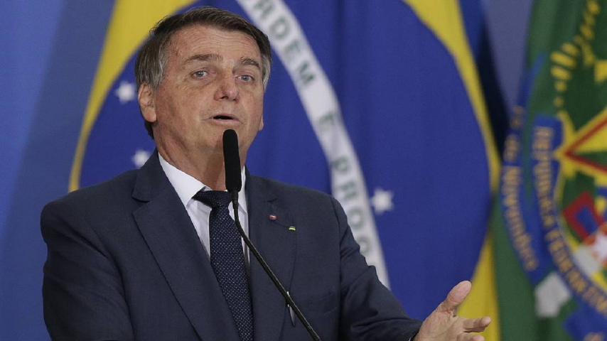 Bolsonaro tem até hoje para definir fundo eleitoral