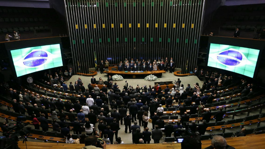 Rejeição ao Congresso cresce e atinge 44%, aponta Datafolha 