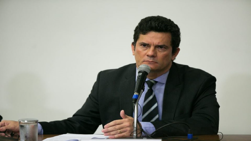 Moro rebate crítica do PT e diz que Petrobras foi ‘saqueada’ 