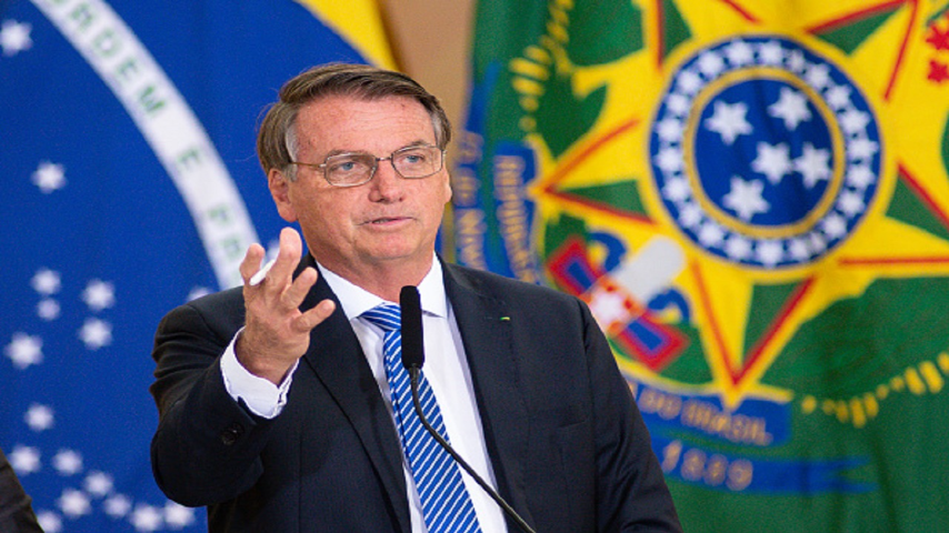  BOLSONARO CONFIRMA SALÁRIO MÍNIMO DE R$ 1.212 EM 2022