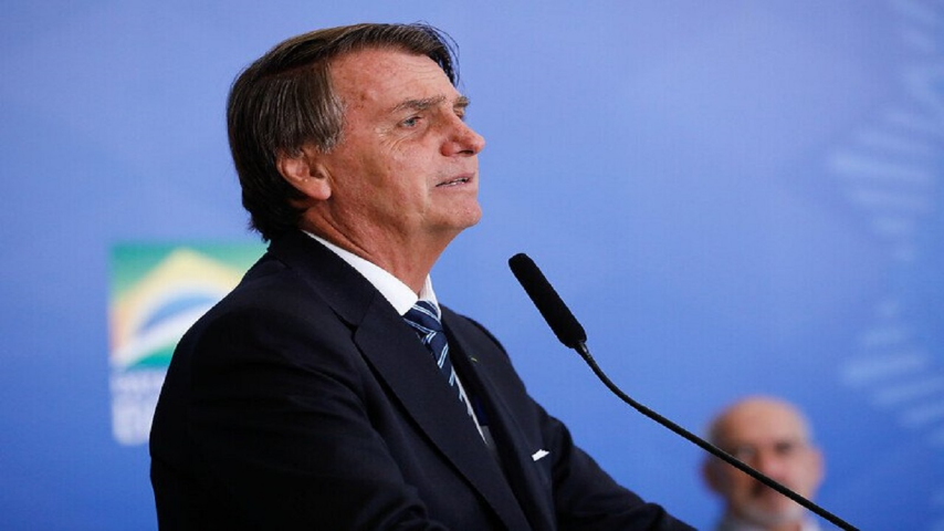 Bolsonaro diz que Lula na presidência seria ‘recondução do criminoso à cena do crime’ 