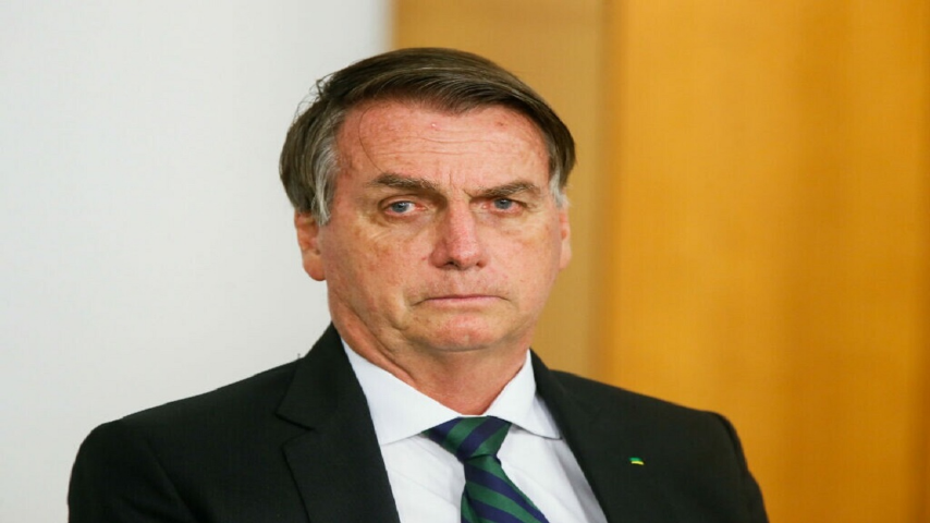 Governo não tem recursos para aumentar salários, diz Bolsonaro