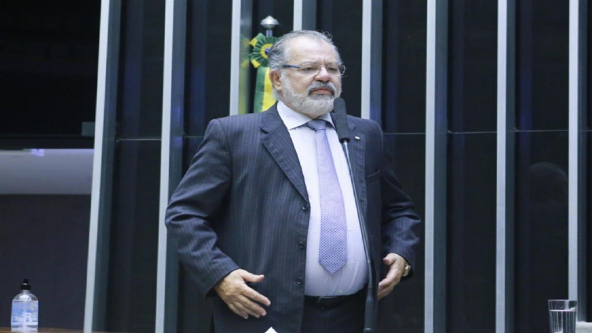 BAHIA: MARCELO NILO CRITICA OS EX-CARLISTAS NA BASE DO GOVERNO, OTTO ALENCAR O IGNORA