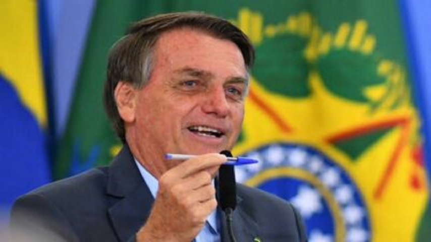 ‘Nos próximos dias, acontecerá algo que vai nos salvar no Brasil’, diz Bolsonaro