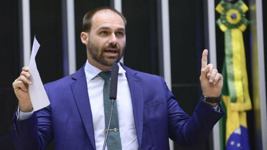 Eduardo Bolsonaro decreta: “Esse ano será Jair ou já era”